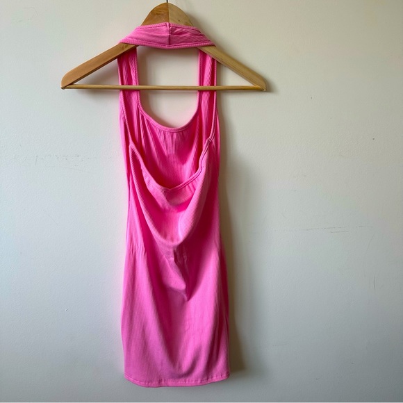 💞 Barbie Pink Halter Dress - Picture 8 of 8